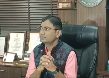 TRP અગ્નિકાંડ બાદ રાજકોટ કોર્પોરેશનમાં અધિકારીઓ દ્વારા ટપોટપ આપવામાં આવેલ રાજીનામા અને મિલકત વેરા વસૂલાત અંગે રાજકોટ મનપા કમીશ્નરે આપ્યું નિવેદન.