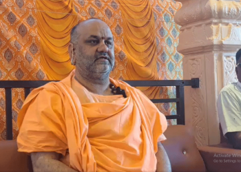 મહેશગિરી બાપુ દ્વારા પત્રકાર પરિષદ. અખાડા પરિષદ દ્વારા અપાયેલ મહેશગિરી બાપુના નિવેદન અંગે મહેશગિરી બાપુની સફાઈ.
